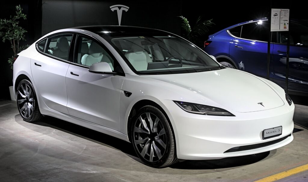 Recall da Tesla: mais de 200 mil carros convocados