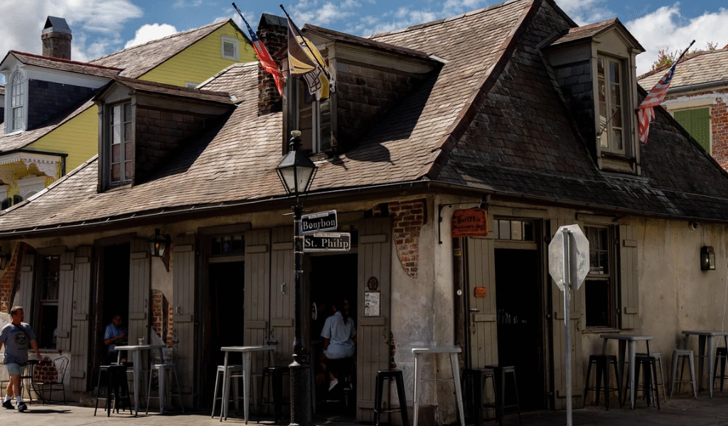 Nova Orleans à noite – cidade famosa por suas lendas de vodu e locais assombrados"